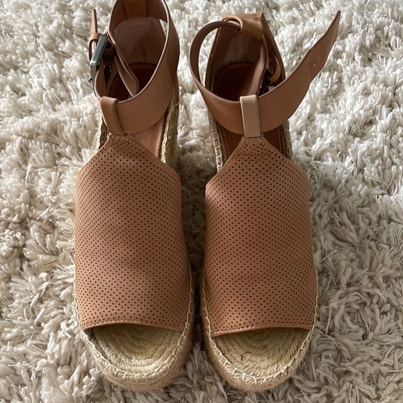 Marc Fisher Wedges - Picture 2 of 8